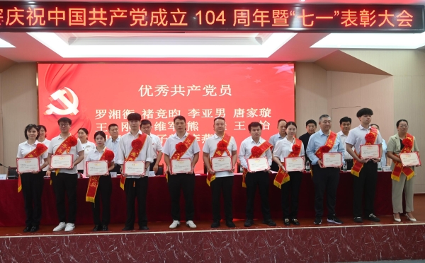 cbda00e881b07d80900abfe5676658d.jpg