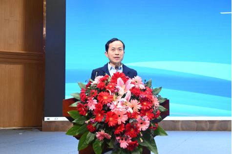 大咖领航明方向 校企共筑就业路  ——三位企业家走进湖南交通工程学院分享创业就业经验